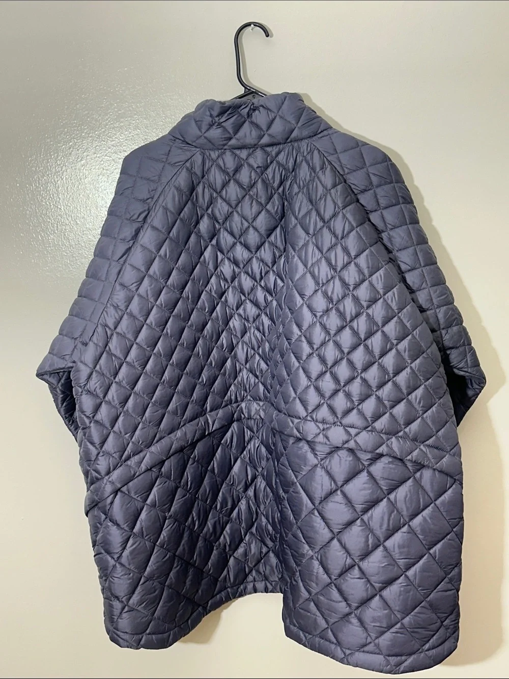 Athleta Quilted Charcoal Gray Packable Puffer Jacket